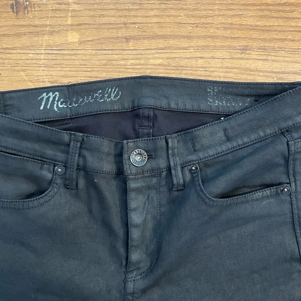 MadeWell Women’s Midrise Coated black Skinny Jeans - Picture 4 of 5